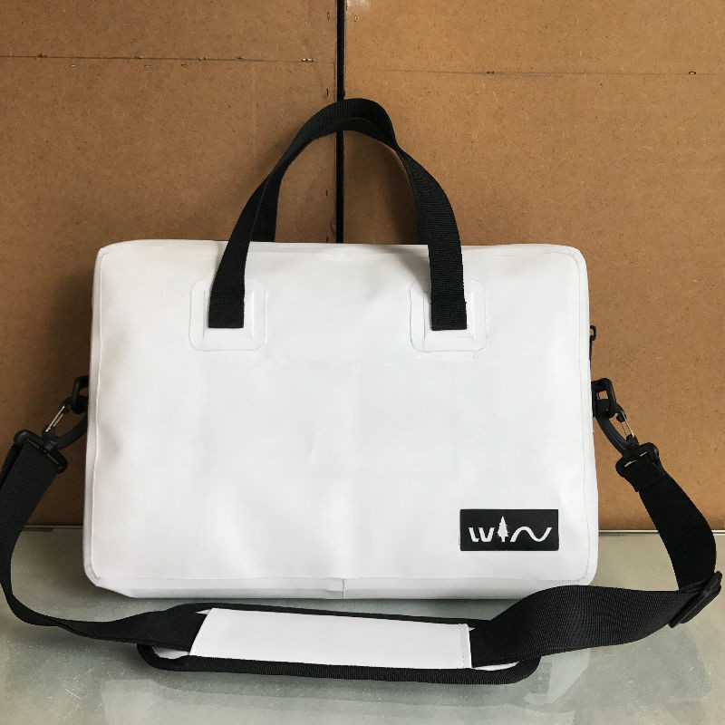 PVC και TPU Laptop Bag είναι κατασκευασμένη από ανθεκτικό υλικό και πυκνό προστατευτικό αφρού