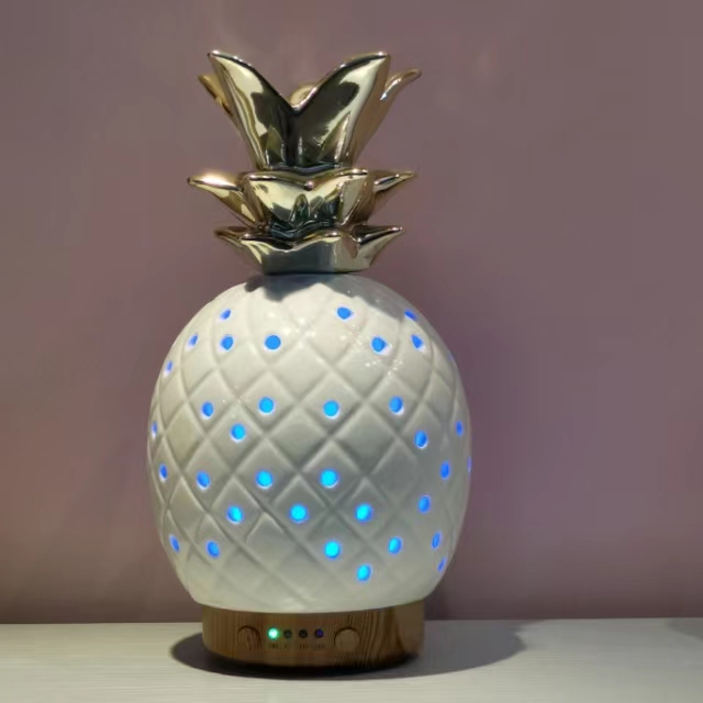2022 Pineapple Innovation Aroma Diffuser Ultrasonic Humidifier for Natural Esential Oil